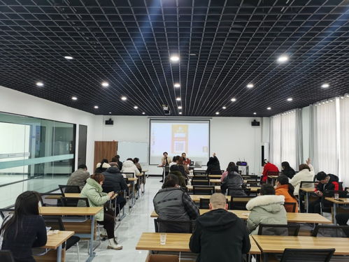 新疆溫宿縣首屆電子商務進農村帶頭人暨 互聯網 農產品 出村進城培訓班開班
